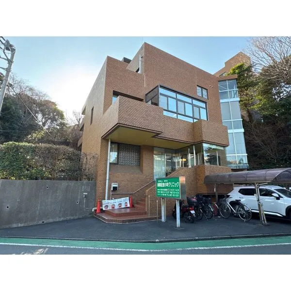 逗子マリーナ厚生用建物８号棟 湘南記念 小坪クリニック（病院）まで約800m（徒歩10分）