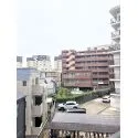 レインボー烏山 前面の建物とは距離があります