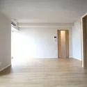 キングマンション天神橋１ 約15帖のLDKです。