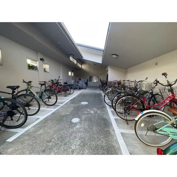サングリーン帝塚山 駐輪場