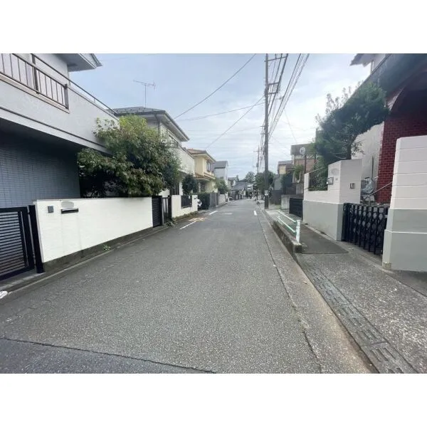調布市深大寺東町8丁目 前面道路