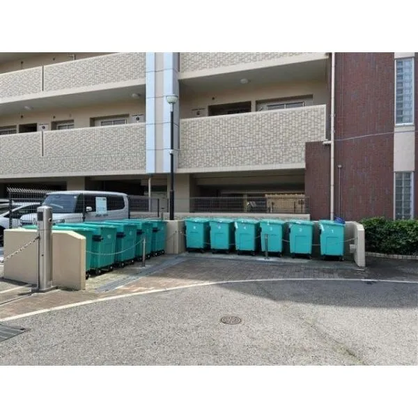 プレサンス神戸和田岬ステーションフロント ゴミ置き場