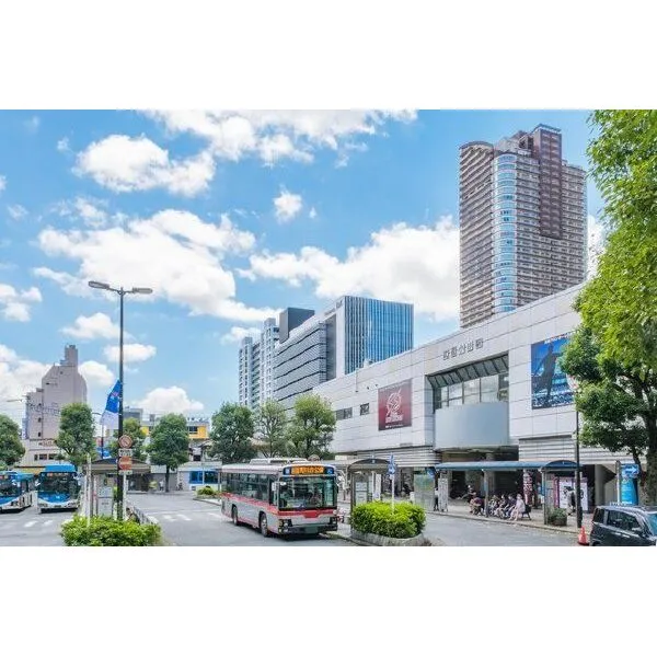 エクレール武蔵小杉 JR南武線・横須賀線・湘南新宿ライン「武蔵小杉」駅(駅)まで約640m(徒歩8分)