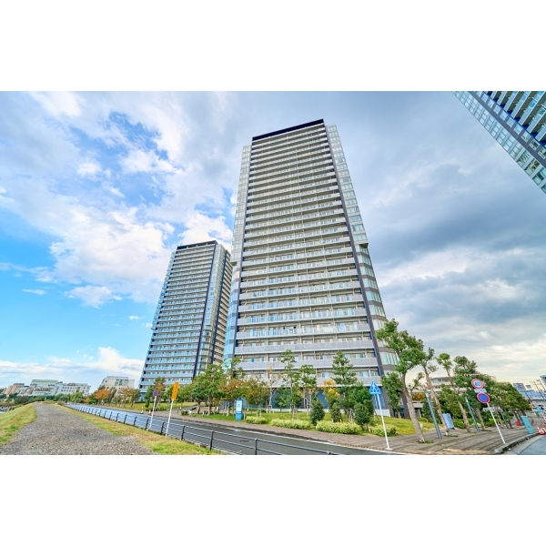 リヴァリエＢ棟 外観