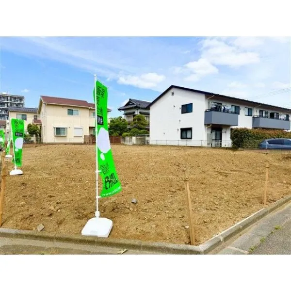 日野市万願寺5丁目 前面道路含む現地写真