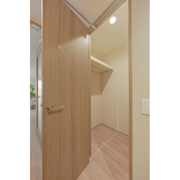 上本町ヒルズマーク 納戸