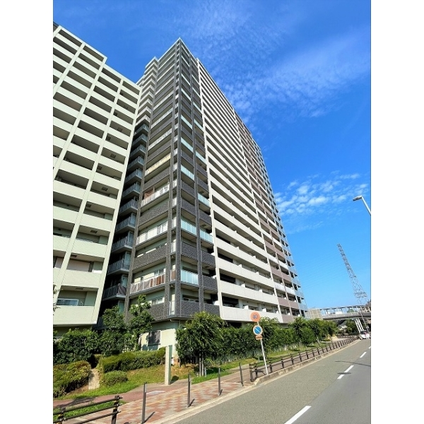 ビッグカーサ堺しらさぎ駅前ｔｏｗｅｒｃａｓａＤ 外観