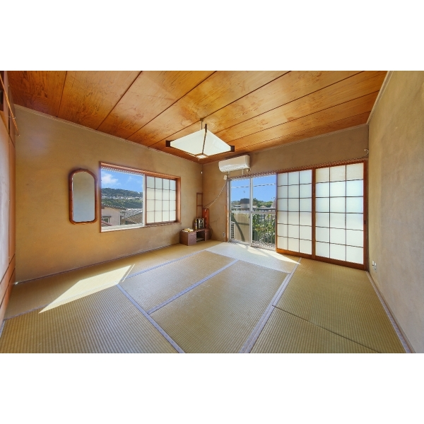 鎌倉市大船６丁目 ２階和室。家具・調度品は価格に含まれません。