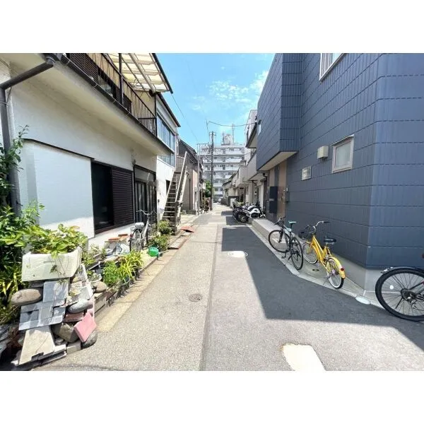 マーレヴィヴァン 前面道路