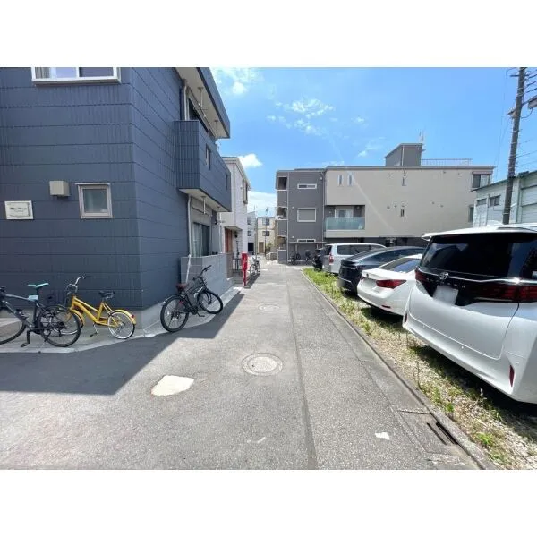マーレヴィヴァン 前面道路
