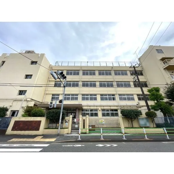 大田区南蒲田3丁目 大田区立出雲小学校(小学校)まで約390m(徒歩5分)