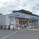 川口市南鳩ヶ谷４丁目 ローソン・スリーエフ 川口朝日四丁目店（コンビニ）まで約300m（徒歩4分）