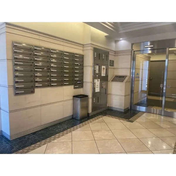 シースペース小金井 エントランス