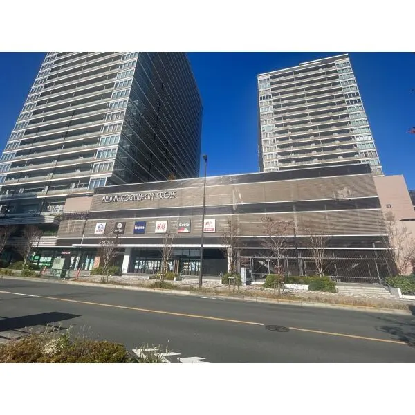 シースペース小金井 SOCOLA武蔵小金井クロス(ショッピングセンター)まで約480m(徒歩6分)