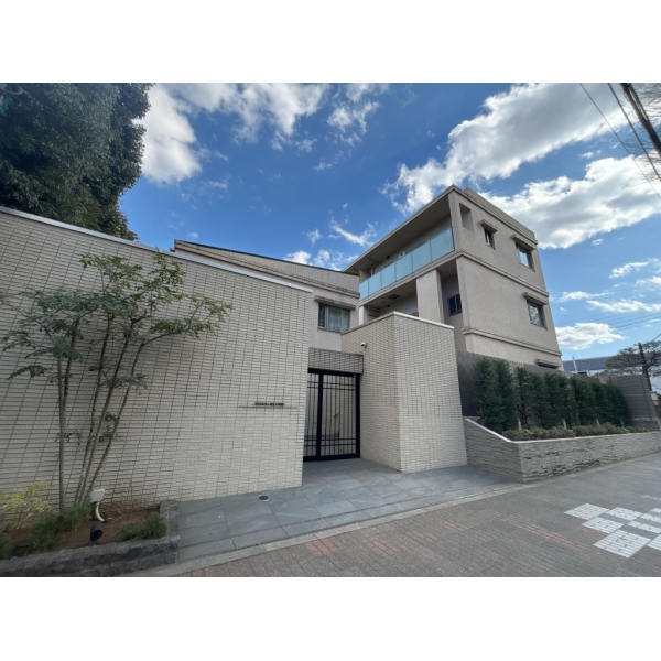 ヴェレーナ国立大学通り