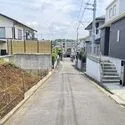 藤沢市西俣野 前面道路※南東側道路幅員約4ｍに接道しております。車通りも少なくお子様も安心して通学できます。