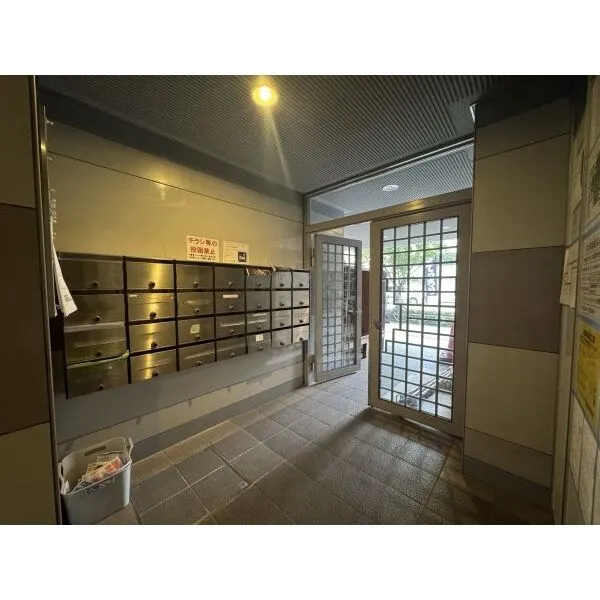 コンフォート入谷 エントランス