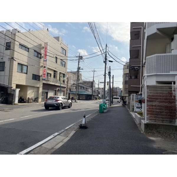 クリオ鶴見伍番館 前面道路