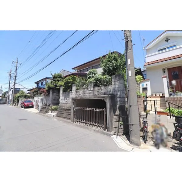 松戸市秋山 南向きのため、陽当たりのよい立地