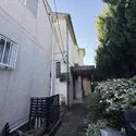 練馬区上石神井２丁目 現地（古家あり）：奥側の建物となっています。(撮影年月：2026年09月)
