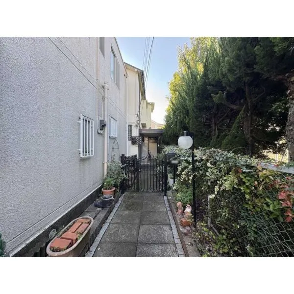 練馬区上石神井２丁目 現地（古家あり）：路地上敷地部分について(撮影年月：2026年09月)