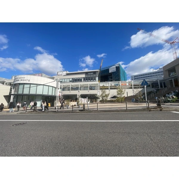 名古屋市名東区代万町2丁目 星が丘テラス(ショッピングセンター)まで約1100m(徒歩14分)