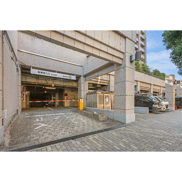 晴海アイランドトリトンスクエアビュータワー 駐車場入り口