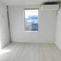 横浜市鶴見区小野町 【洋室】全居室二面採光の明るい2LDK＋Sタイプ