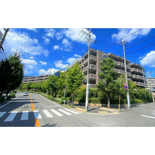 ロイヤルアーク芦屋 外観