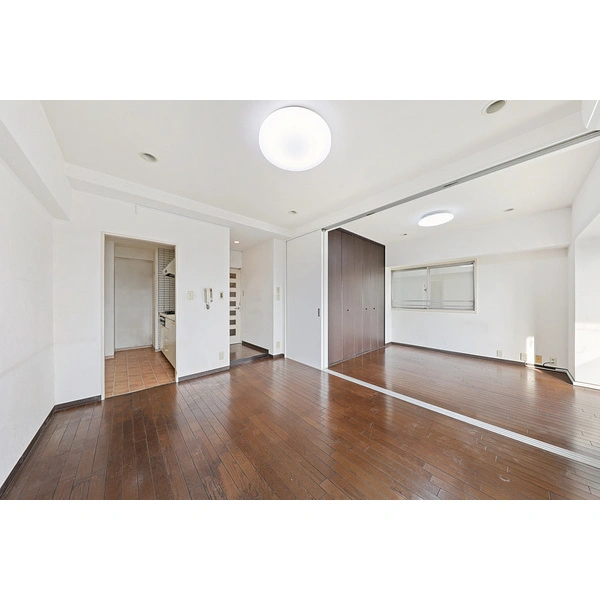 グリーンパーク新綾瀬 約11畳LDKと洋室約6畳