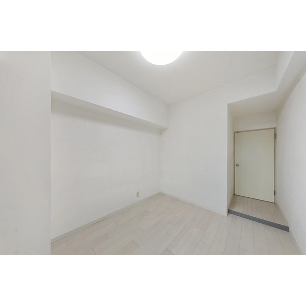 グリーンパーク新綾瀬 北側洋室約6.1畳