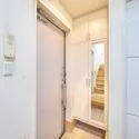杉並区荻窪１丁目 シューズボックスのある玄関スペースでございます