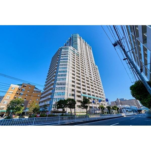 ラグナタワー 外観