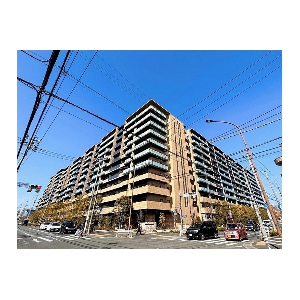 リーフィアレジデンス橋本 外観