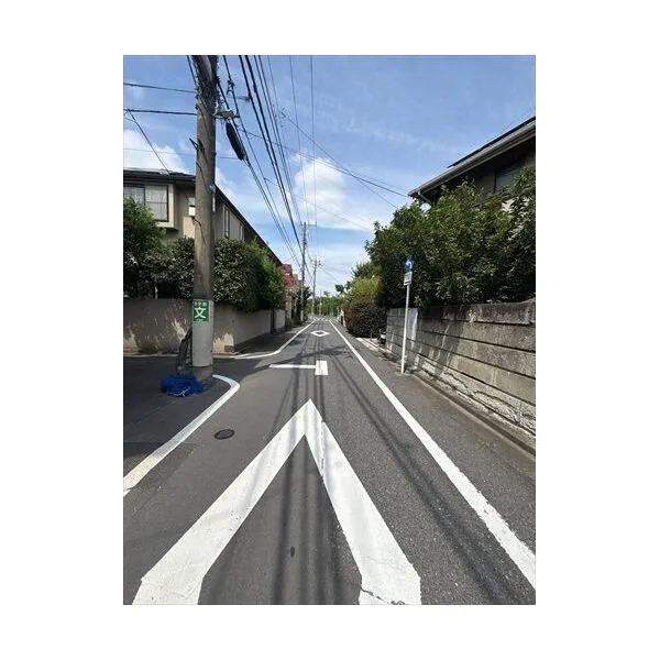 杉並区本天沼３丁目 南西側前面道路（２０２６年８月撮影）