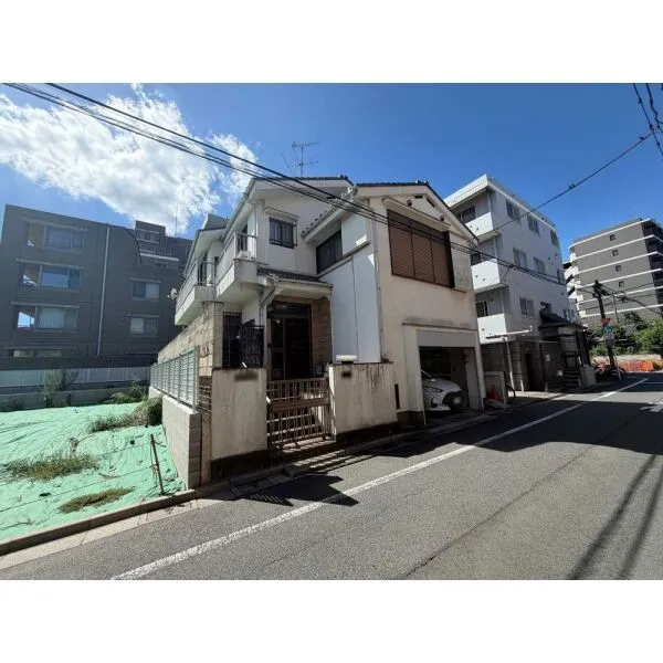 世田谷区瀬田２丁目 現地（古家あり）(撮影年月：2026年08月)