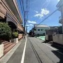世田谷区瀬田２丁目 前面道路：前面公道：幅員約6.0m(撮影年月：2026年08月)