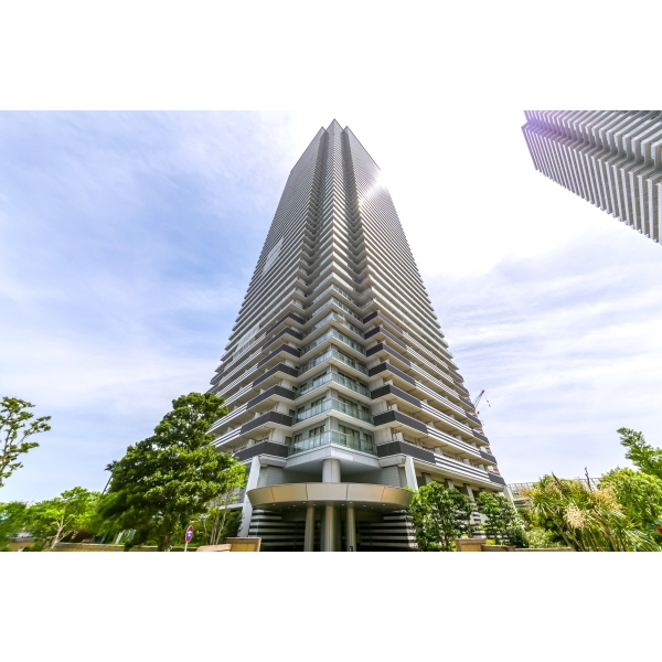 Ｗ　Ｃｏｍｆｏｒｔ　Ｔｏｗｅｒｓ　ＥＡＳＴ 外観