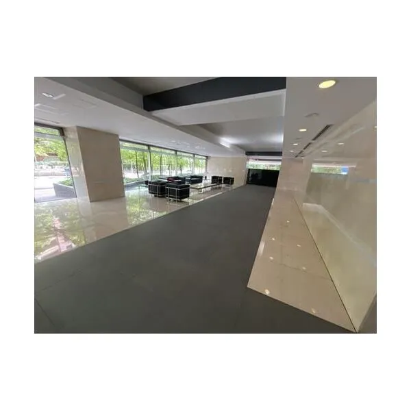 渋谷アインス 物件内エントランス