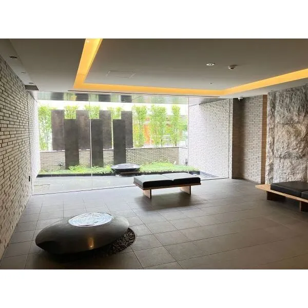 ライオンズ本八幡レジデンス エントランスホール
