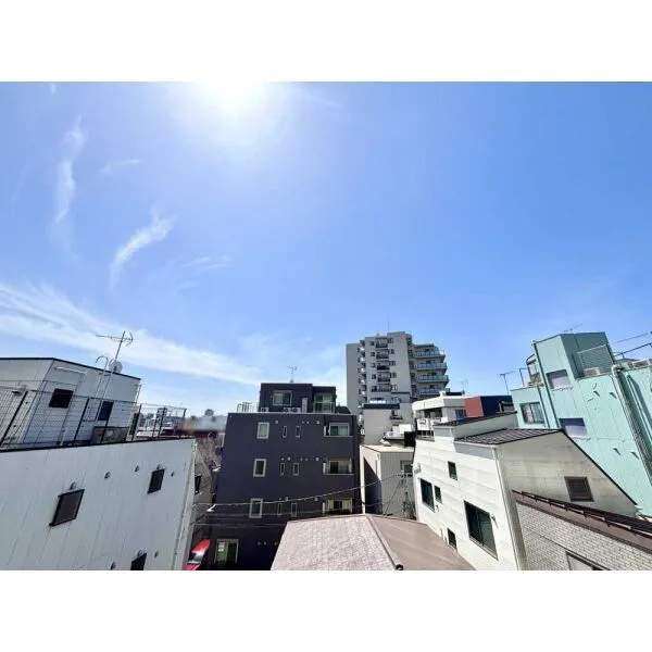 ウエリス渋谷本町 眺望:バルコニーから