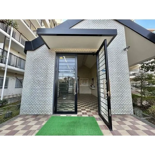 コスモ港南台 エントランス