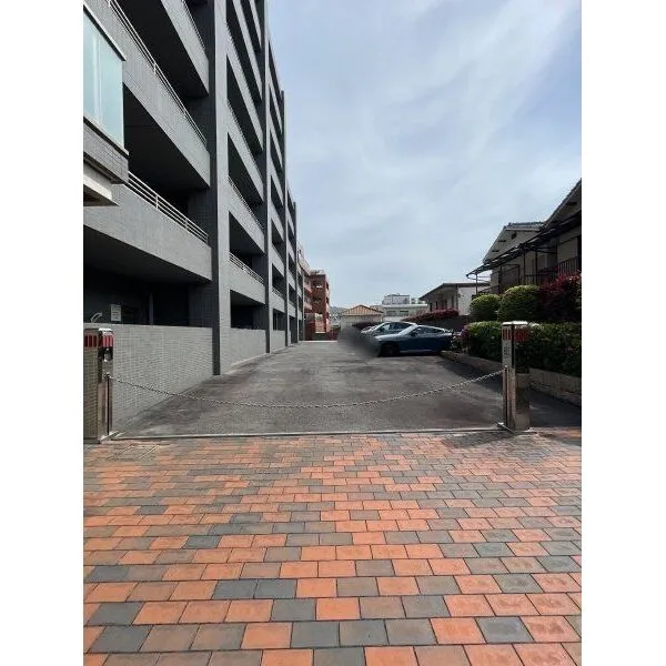 六甲高羽パークハウス 駐車場