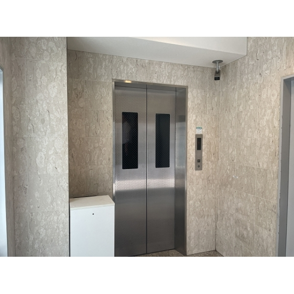 横浜市鶴見区上末吉1丁目 エレベーターホール