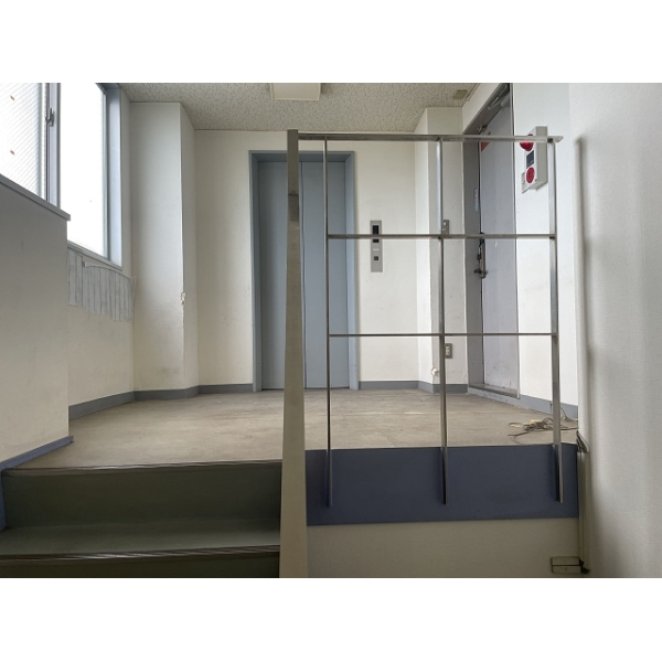 横浜市鶴見区上末吉1丁目 屋上出口