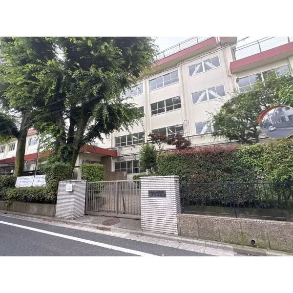 練馬区豊玉南2丁目 練馬区立豊玉中学校(中学校)まで約480m(徒歩6分)