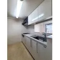 ナイスパークステイツ横濱天王町 ご家族やお客様との会話も楽しめる対面キッチン。※CG加工により、家具を消しています。