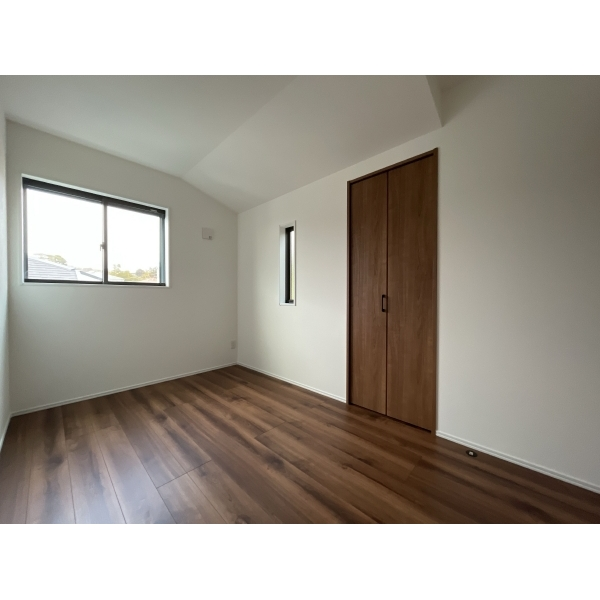 横浜市港南区笹下2丁目 洋室