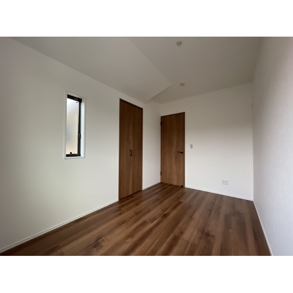 横浜市港南区笹下2丁目 洋室