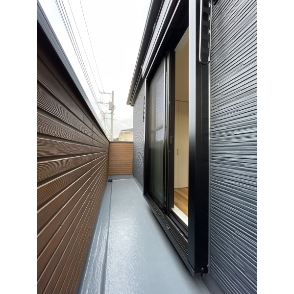 横浜市港南区笹下２丁目 バルコニー